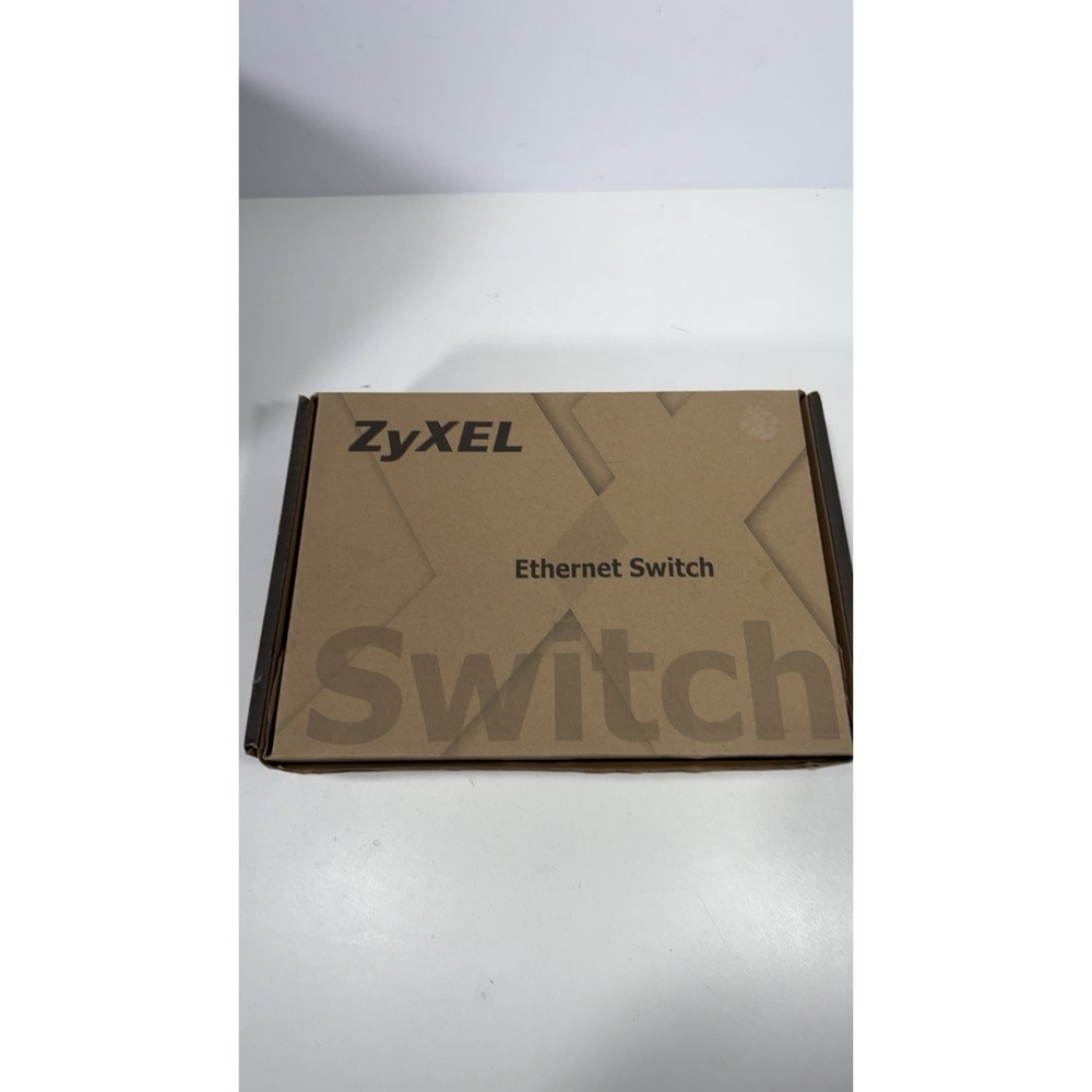 ZyXEL GS1100-16 16 Port Unmanaged Gigabit Switch with Power Cord